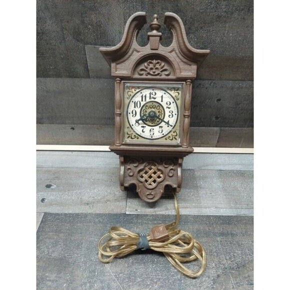 Vintage Spartus Plastic Case Wall Clock Model 5876? Tested And Working - Picture 1 of 9
